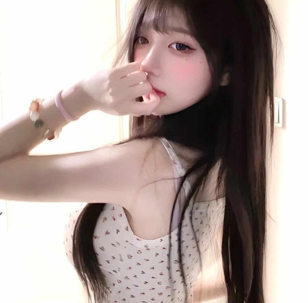 女