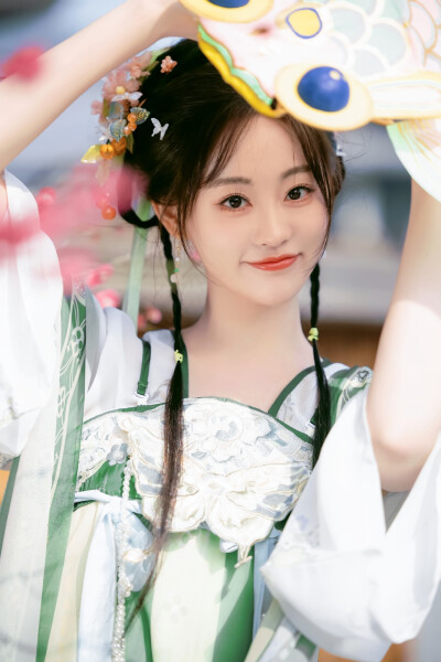 ▪祝绪丹
cr.凉荔汽水