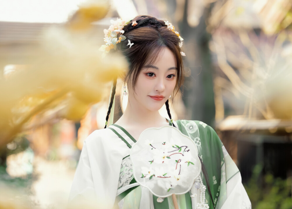 ▪祝绪丹
cr.凉荔汽水