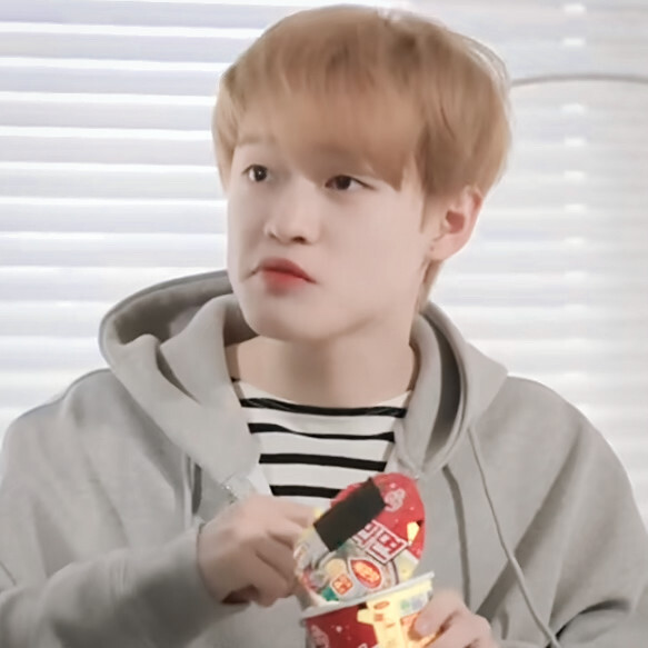 宝宝你是一只可爱的小猫~