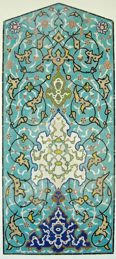 一对阿拉伯纹样多色陶瓷砖，1938-1939年由多丽丝·杜克收藏，
香格里拉博物馆（剧场）

