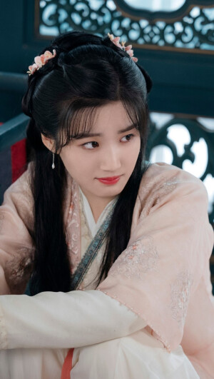 卢昱晓《惜花芷》