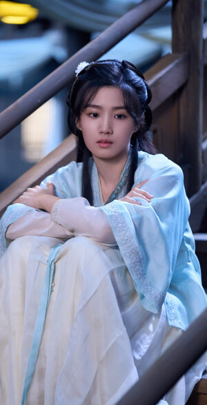 卢昱晓《惜花芷》