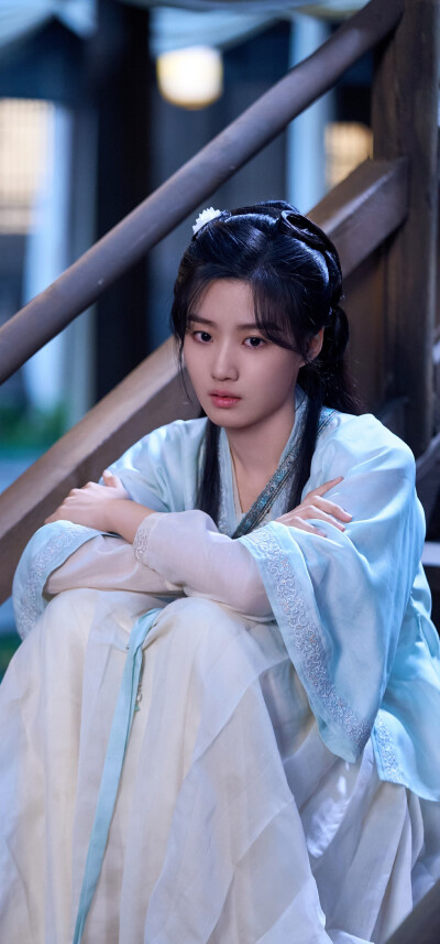 卢昱晓《惜花芷》