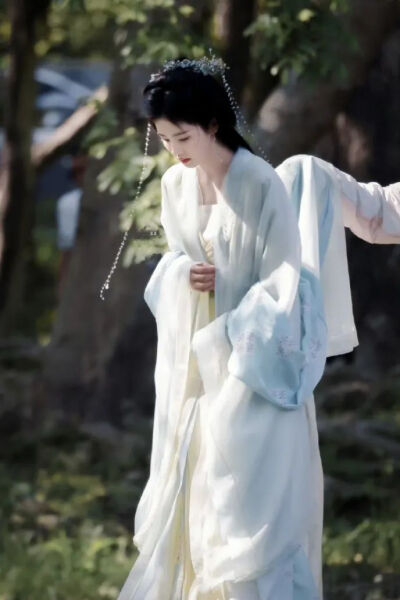 李青月