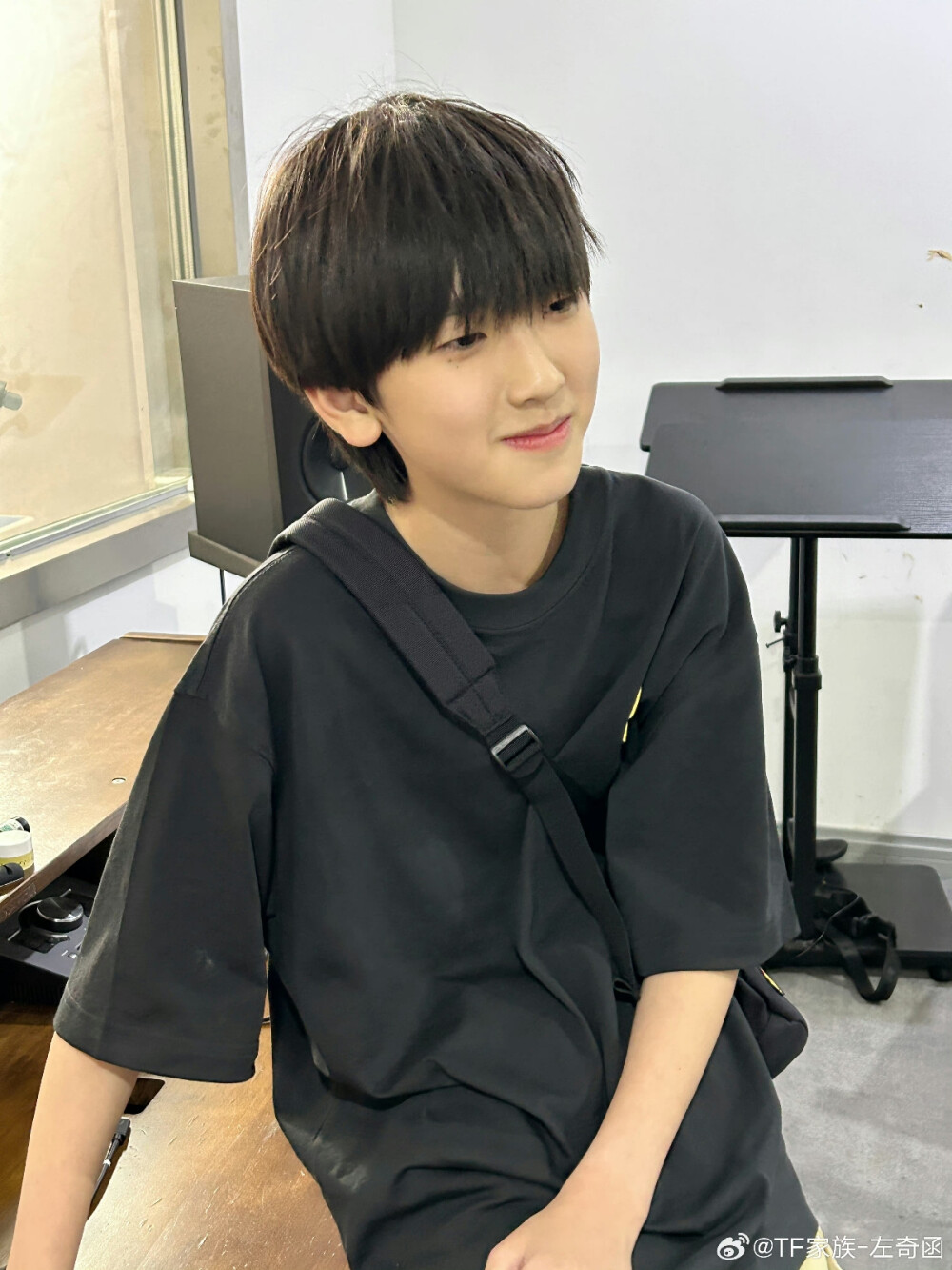 2023.08.01
真怀念我七月长头发的时候