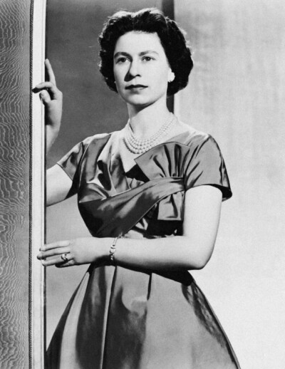 H.M Queen Elizabeth II ，1958