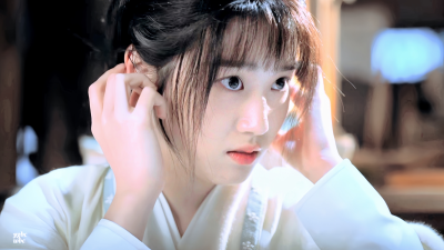 卢昱晓 | 芍药
cr:羊羔不吃窝边草