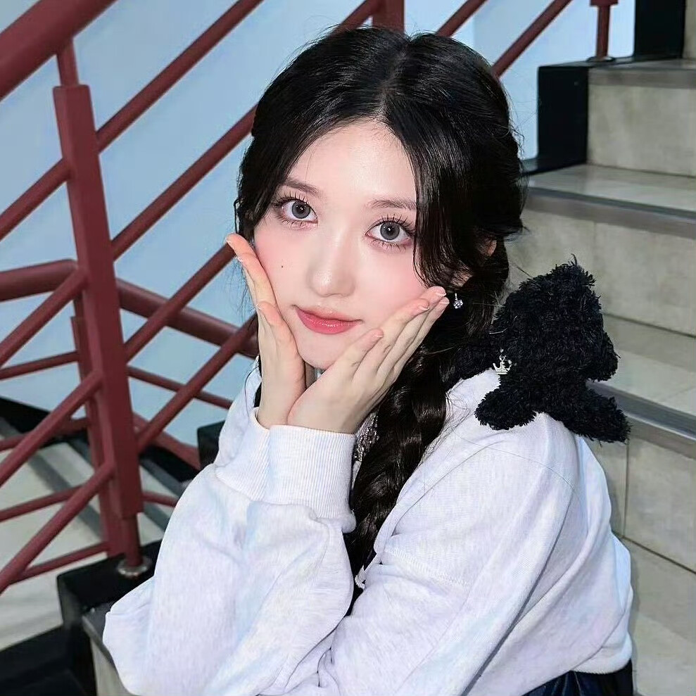 金秋天 の 头像