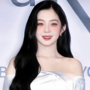         “网络是假的 我的爱不是꒰⌗´͈ ᵕ `͈⌗꒱”



                  裴珠泫Irene        cr.苏稚童