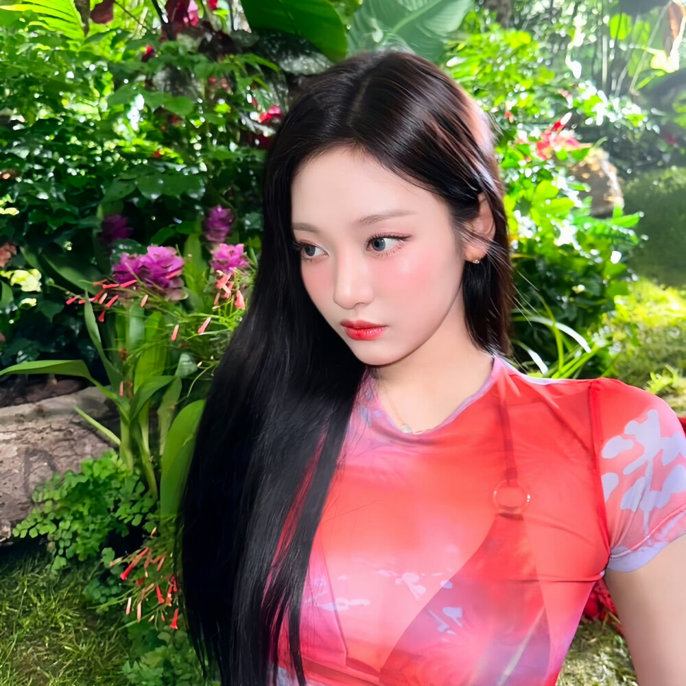 宁艺卓 の 头像