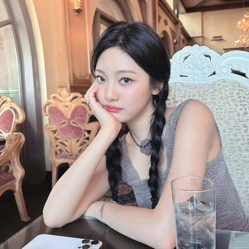 宁艺卓 の 头像