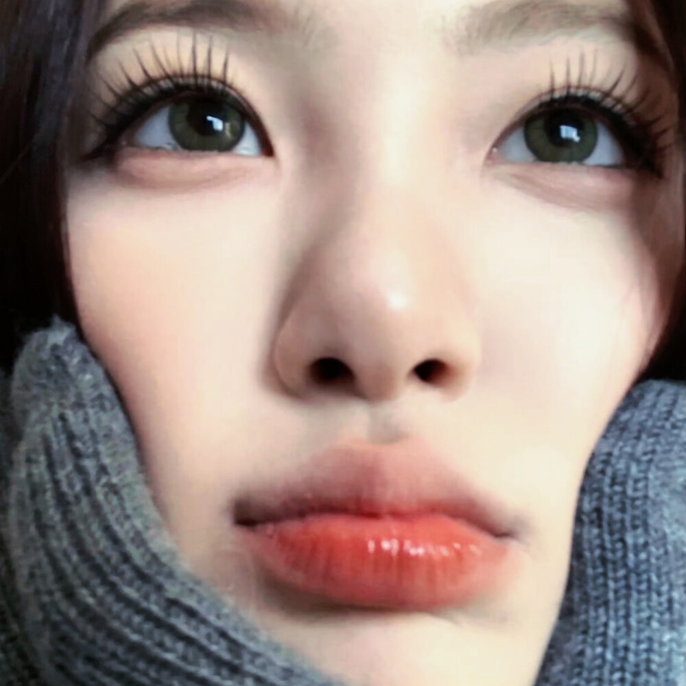 怼脸拍女生头像