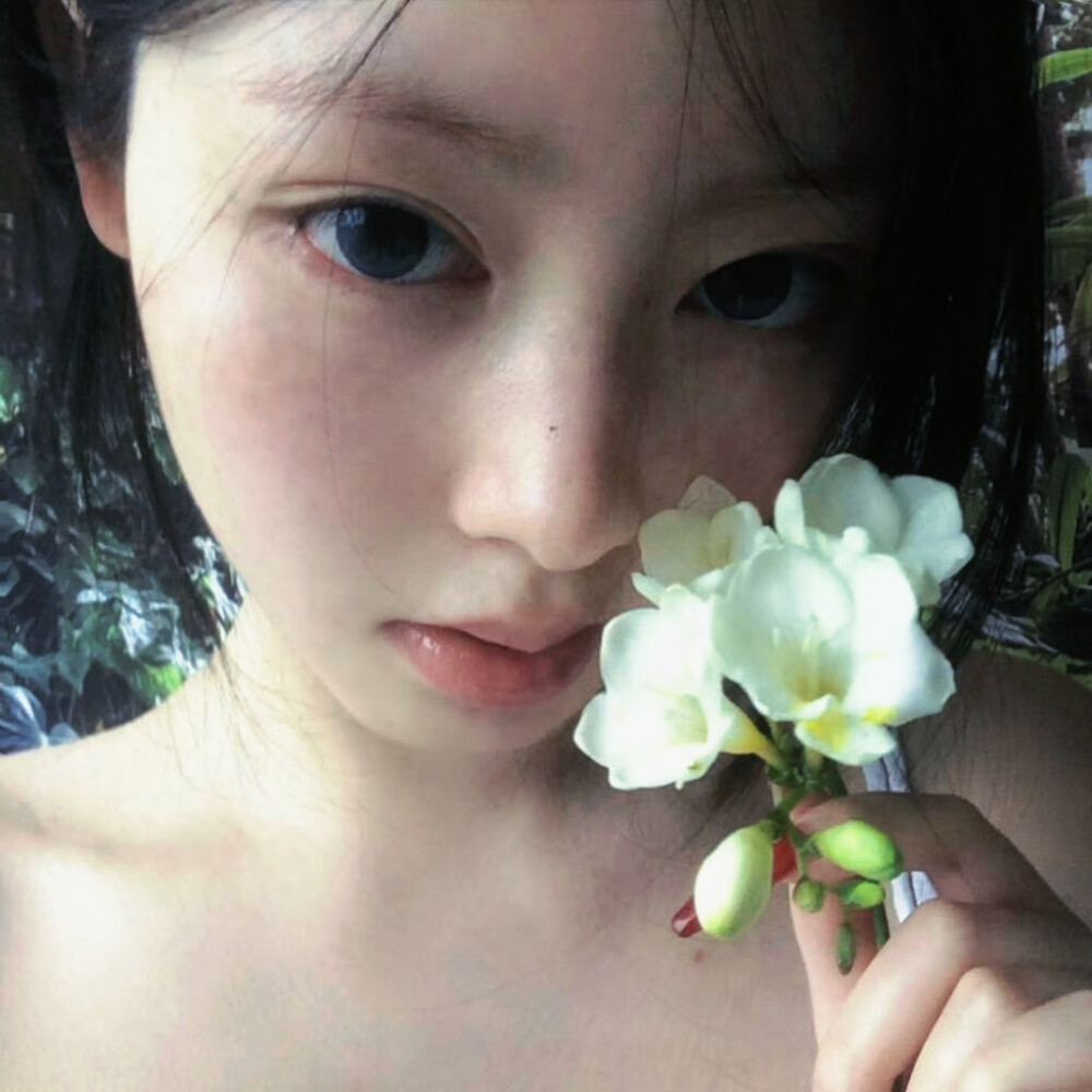 怼脸拍女生头像