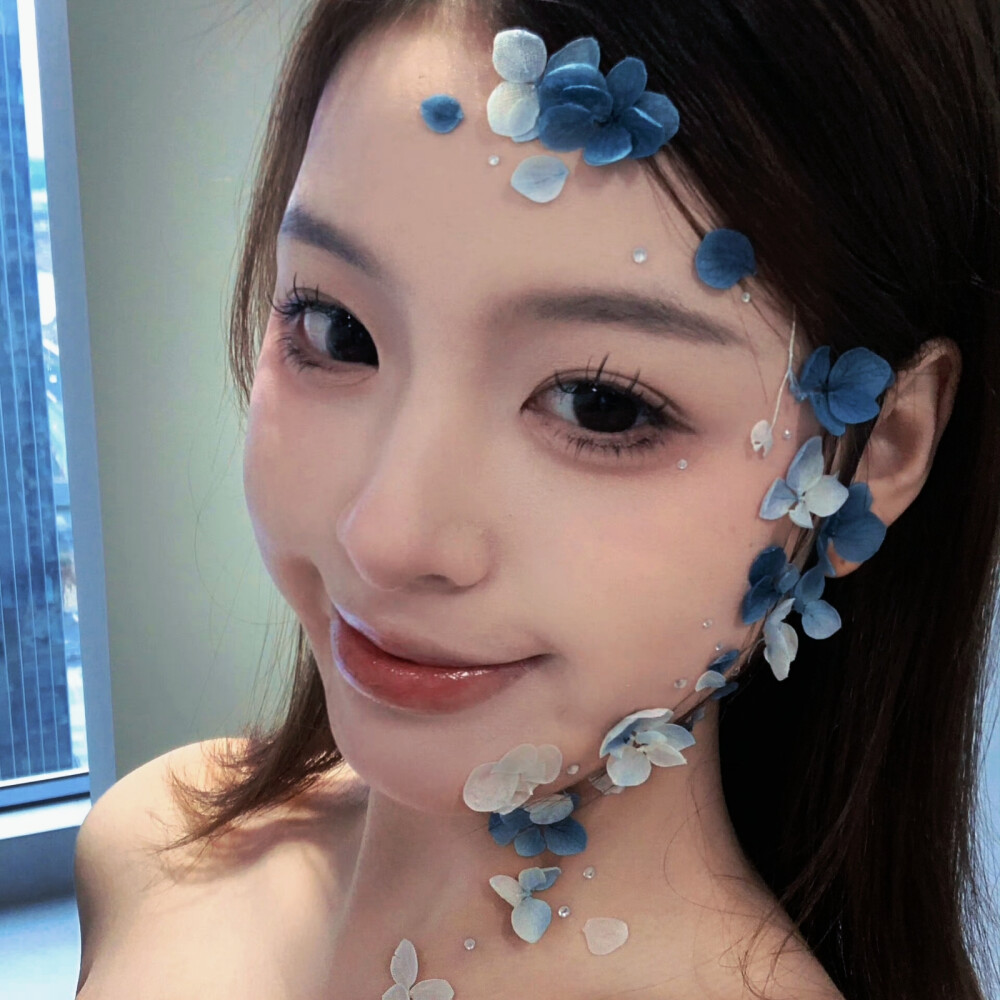 怼脸拍女生头像