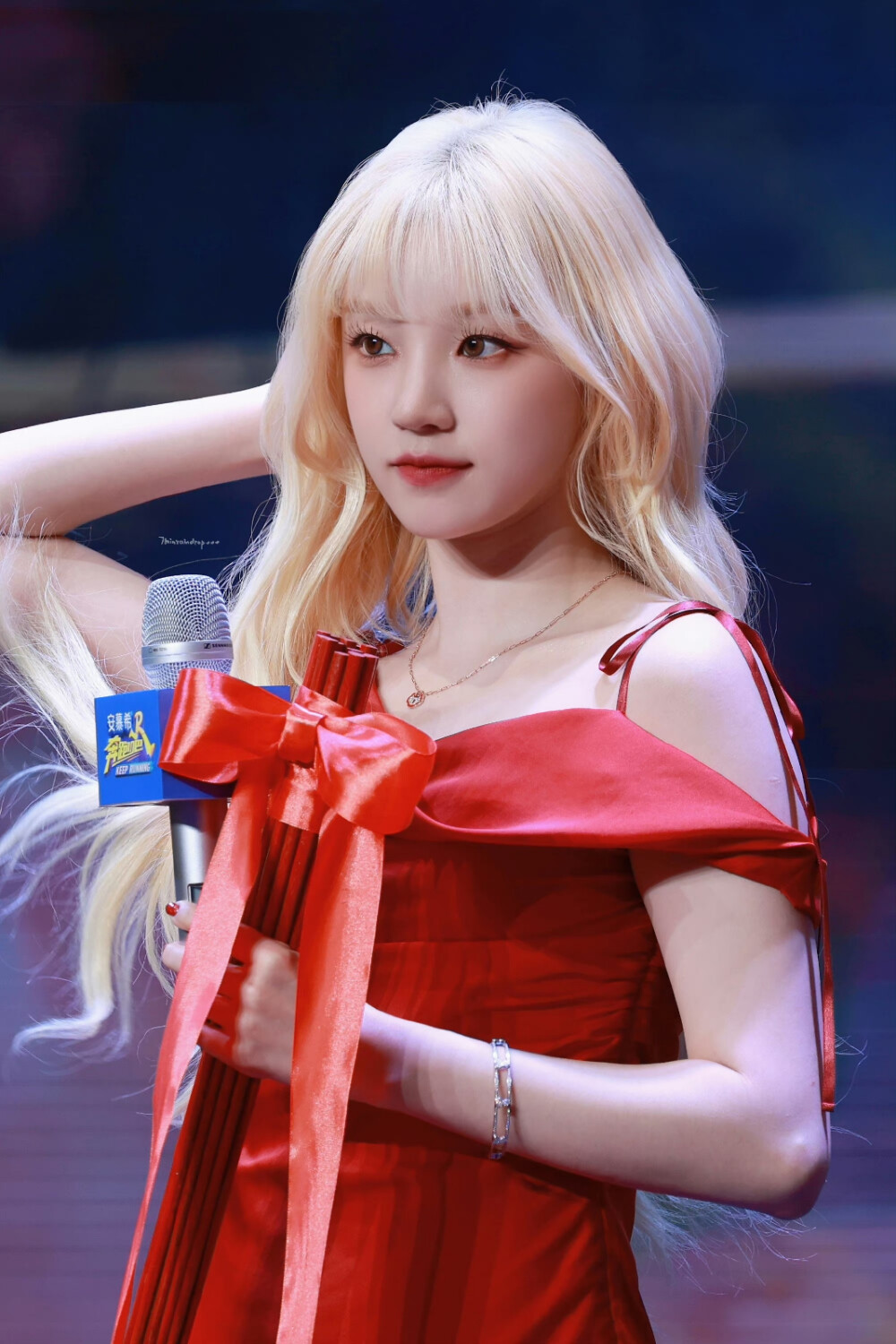 宋雨琦饭拍高清