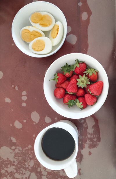 4.24 咖啡 草莓 水煮蛋（开出双黄蛋了！）