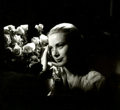 1955年，Peter Basch拍的Grace Kelly ​​​