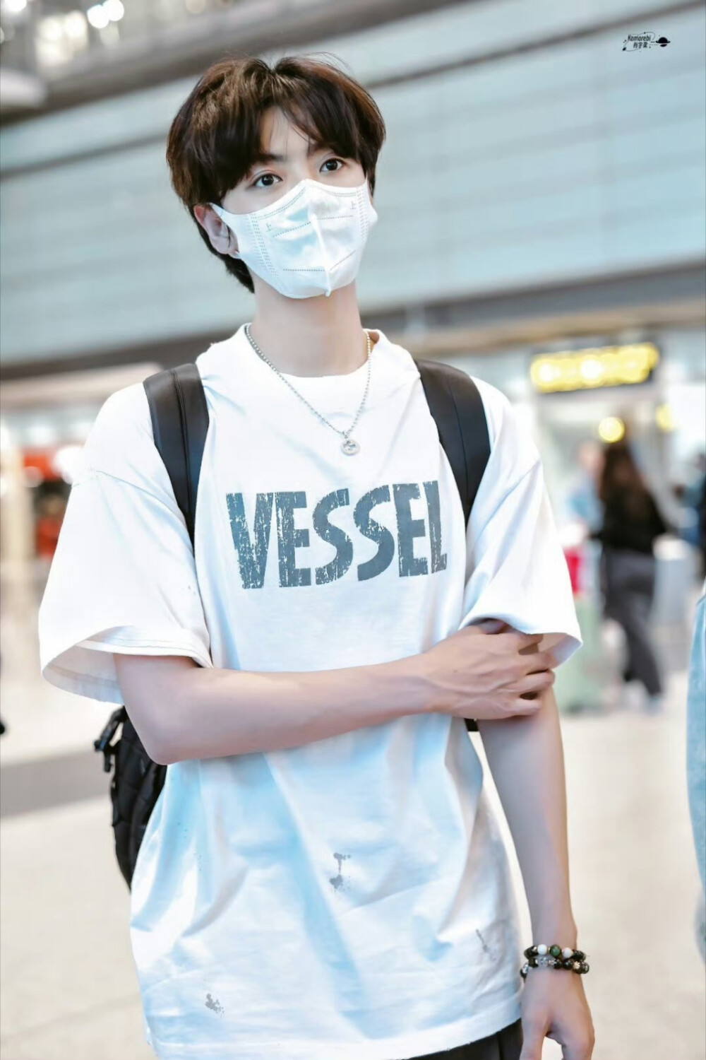 肖宇梁 240426 机场 cr:logo