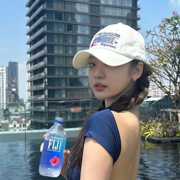 宁艺卓 の 头像