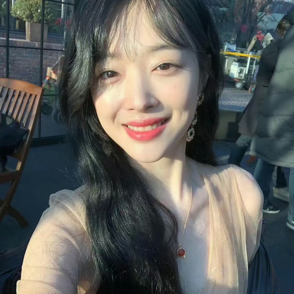 崔雪莉 の 头像