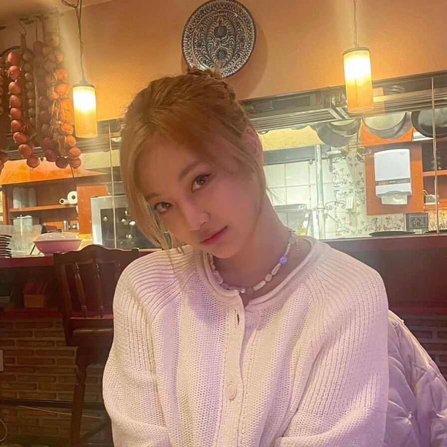 宁艺卓 の 头像