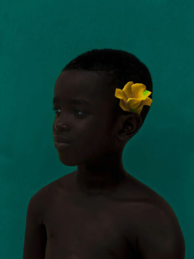 Sarfo Emmanuel Annor《上帝的孩子》
摄影，50cm × 70cm，10 + 3 AP，2022年
由The Bridge Gallery提供。
