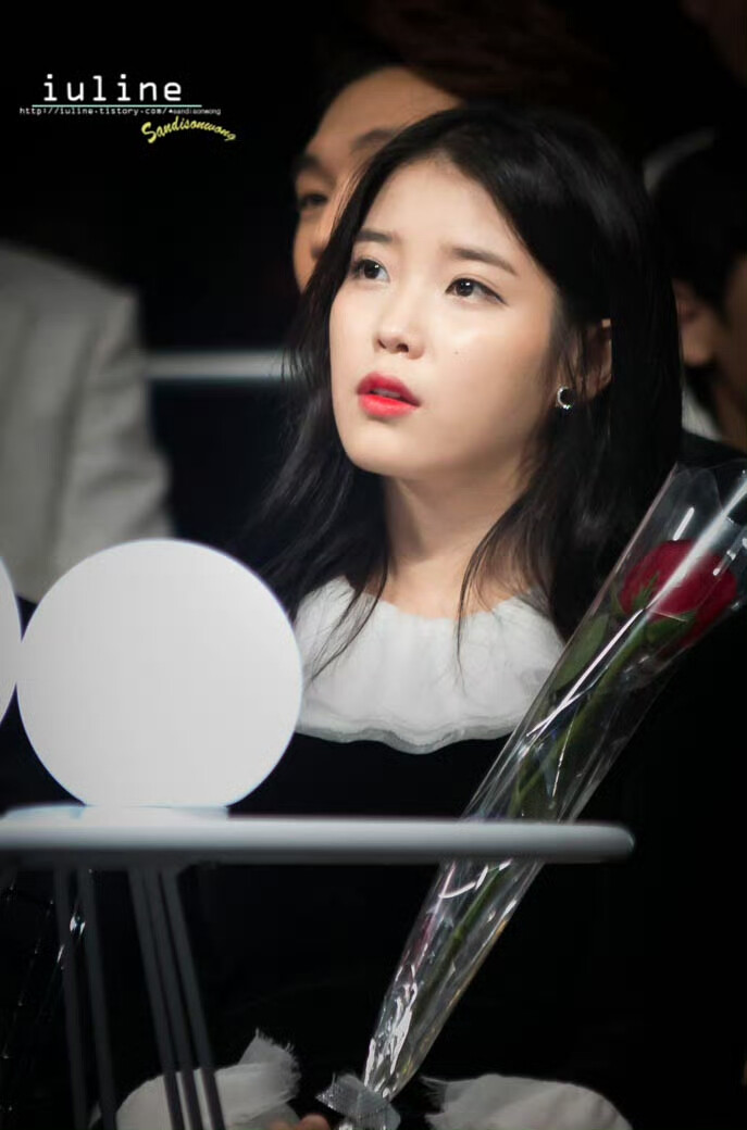IU