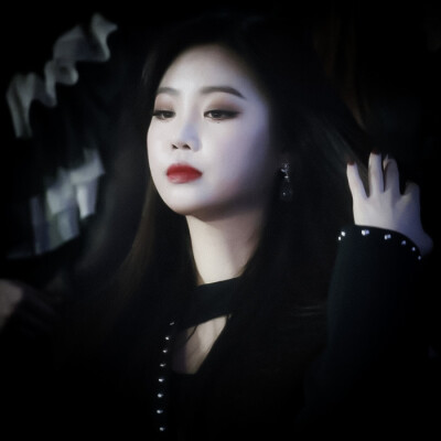 Your Vampire Majesty
徐穗珍soojin
cr.GirlGroupCD