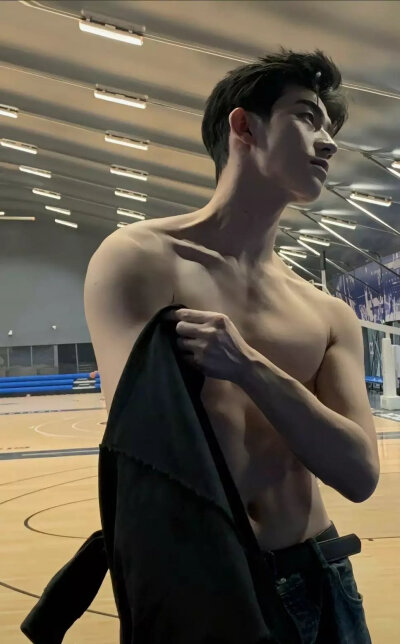 美男