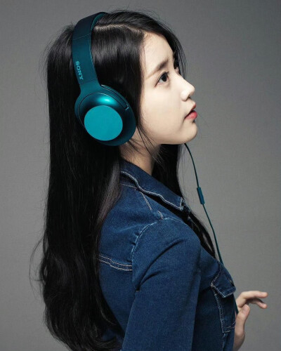IU