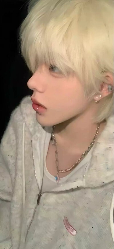 美男