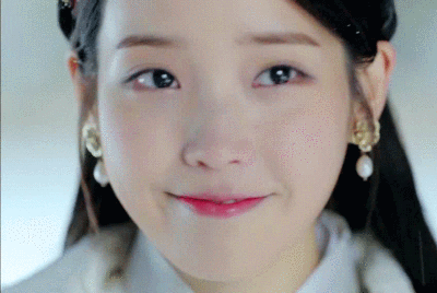 IU