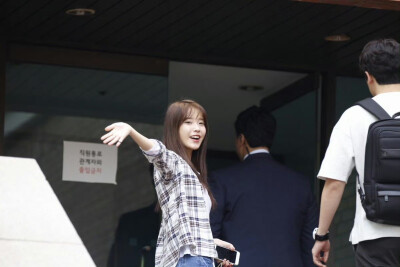 IU