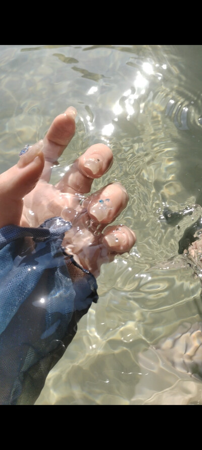 东胜好看的美甲强推！！！姐姐超级还原美甲真的很敬业，以后都去找她（p4是我想要的效果）