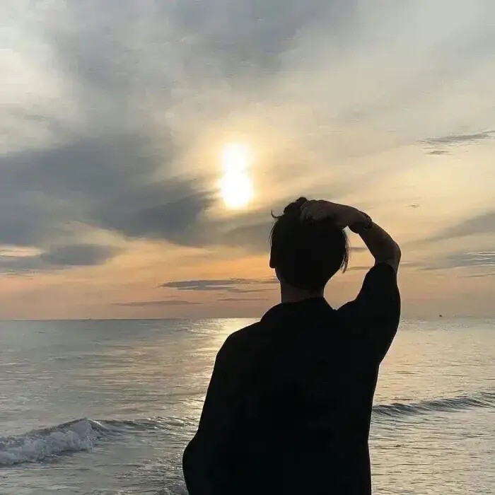 日落黄昏晚霞男头