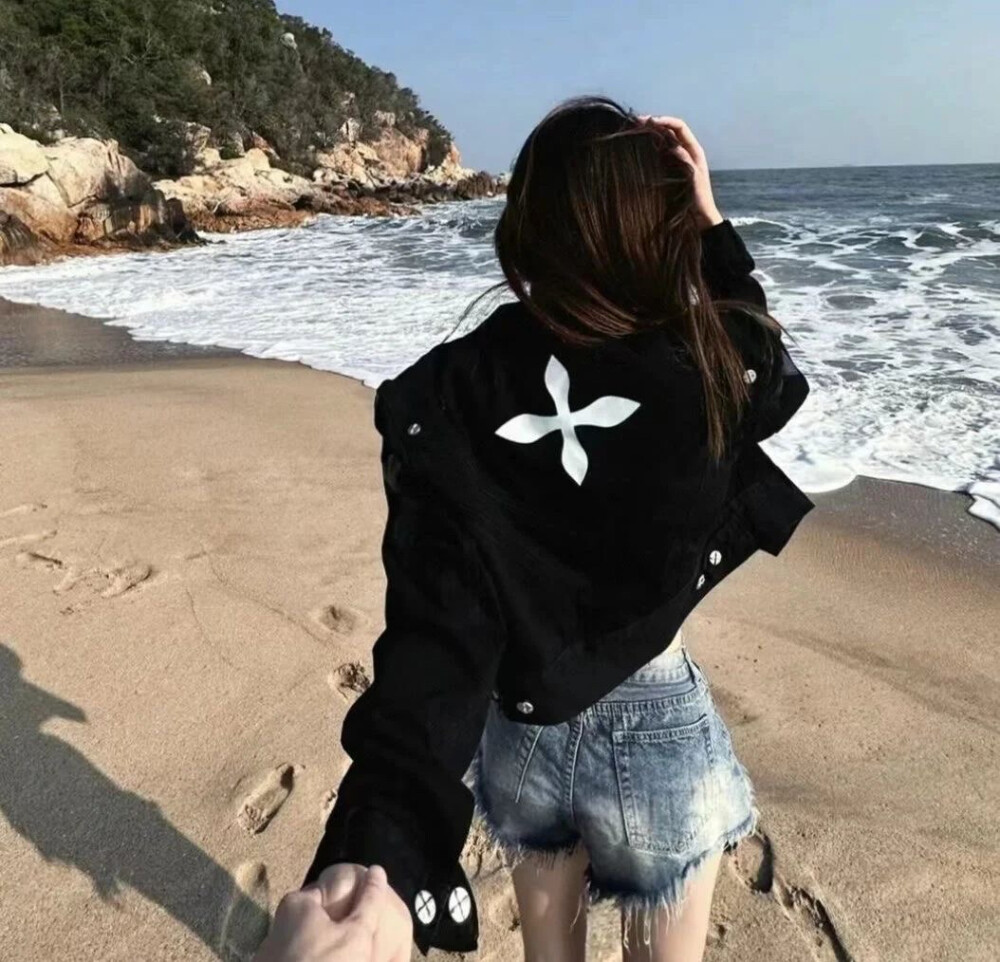 【锦鲤-】女生 头像 自截