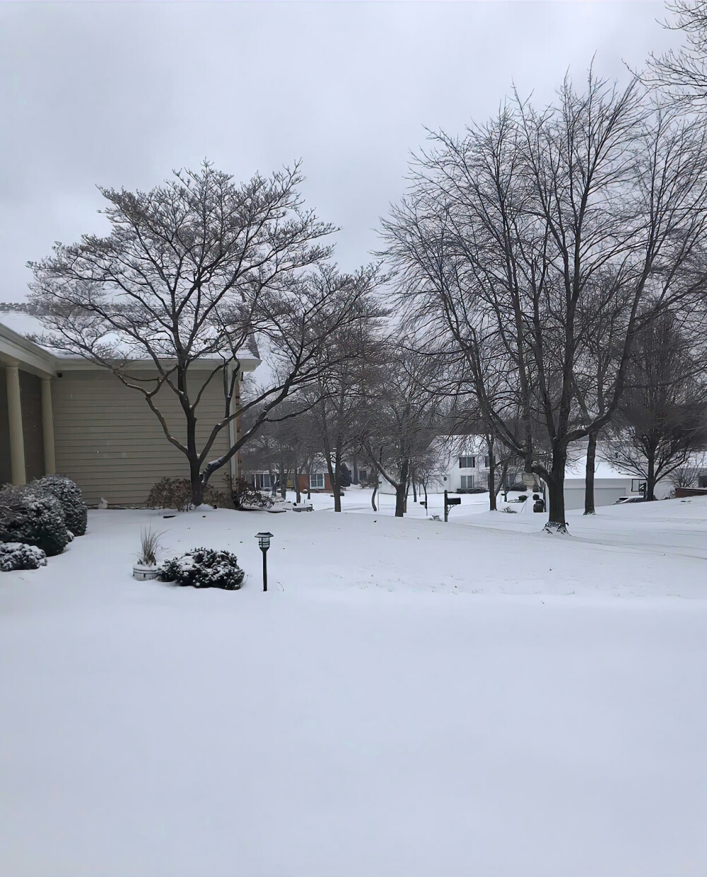 该换背景啦__!! ᖰ⌯'▾'⌯ᖳ
雪天背景 ins背景图 朋友圈背景图 小众艺术感 氛围感背景图
