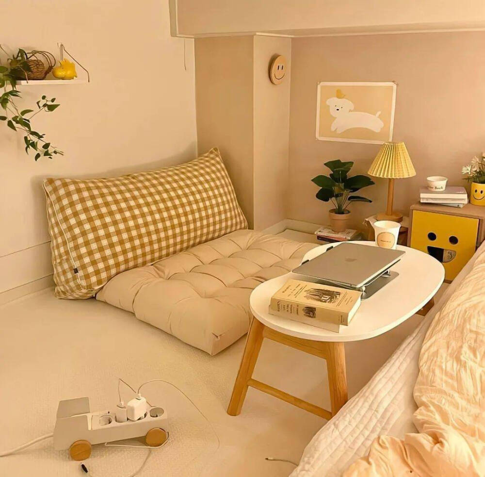 ins暖黄色背景图 淡黄色背景图