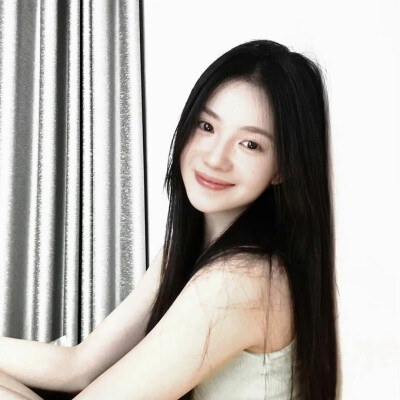 刘浩存 の 头像