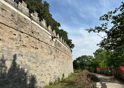 十三陵 定陵宝顶之围墙
