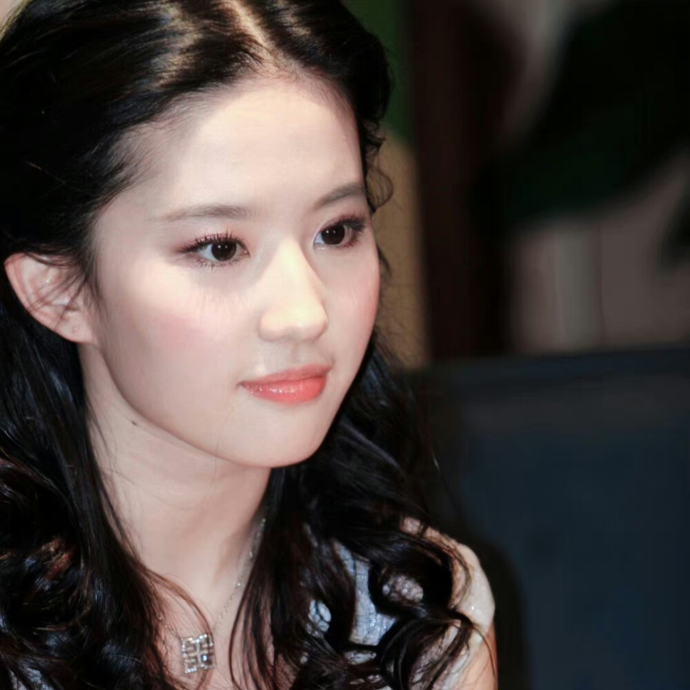 刘亦菲 の 头像