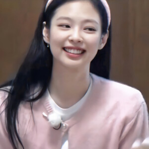 JENNIE の 头像