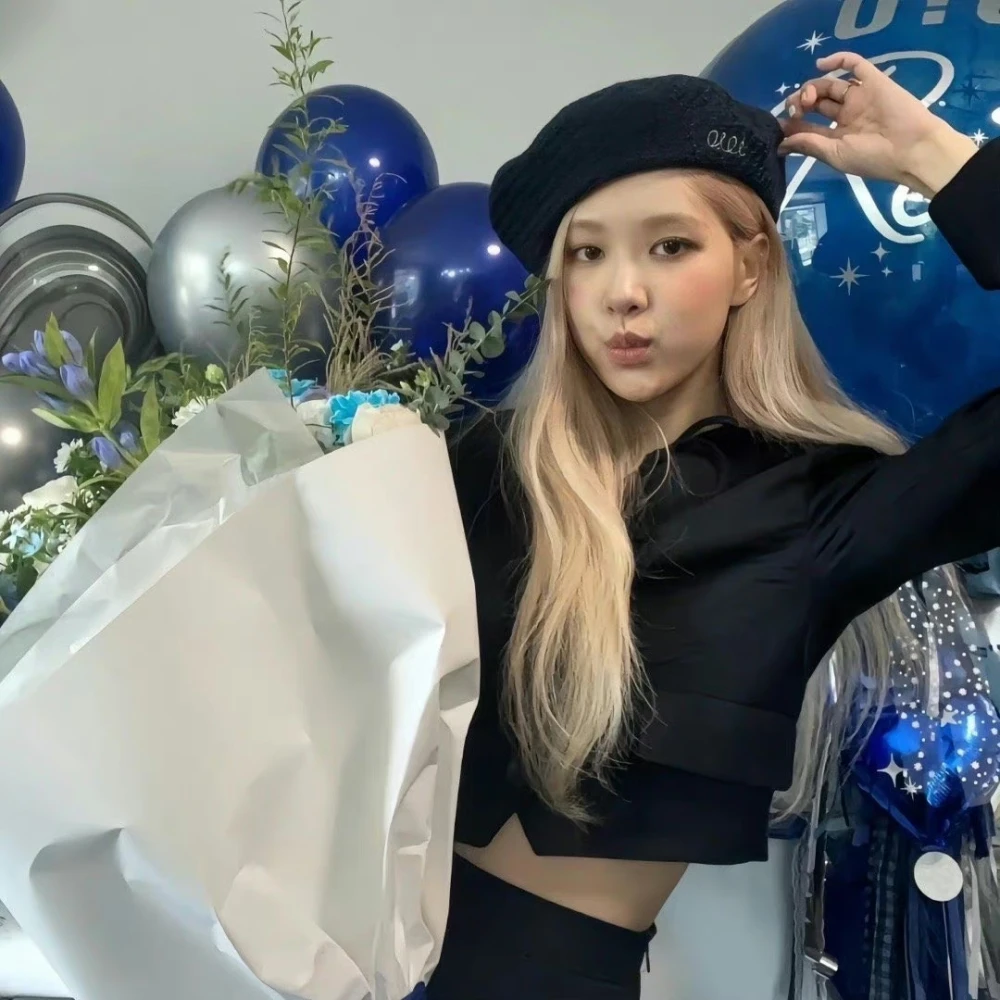 朴彩英 の 头像