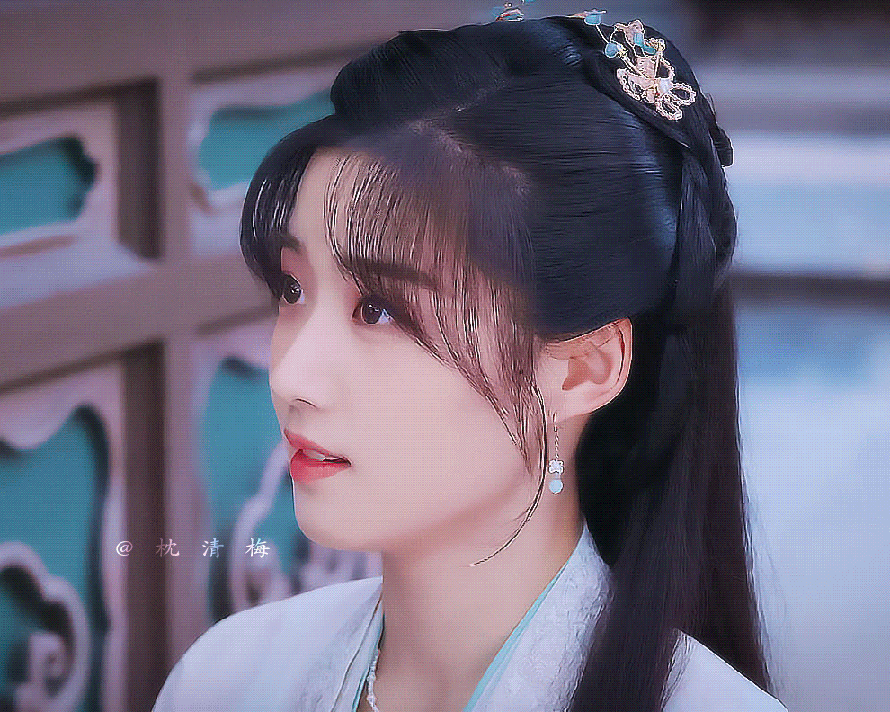 卢昱晓 | 芍药
cr:枕清梅