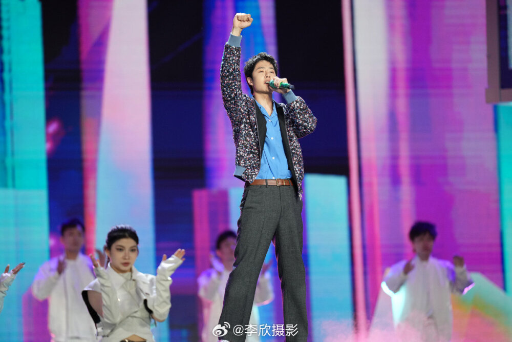 李欣摄影：
2024年5月15日，2024巴黎奥运会预选赛开幕盛典在黄浦滨江举行。新浪体育 李欣/摄