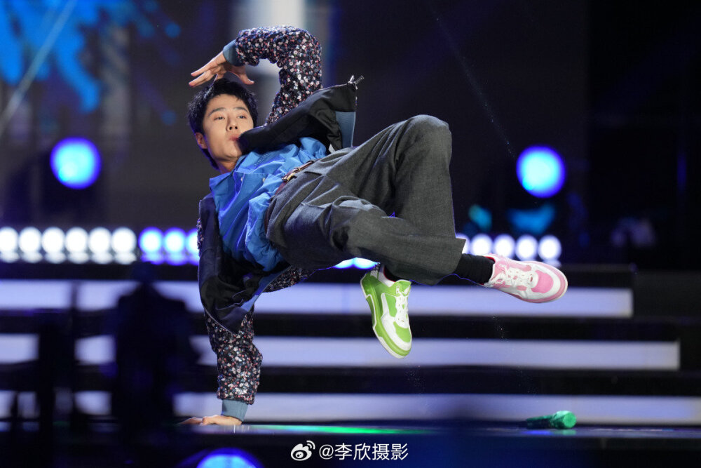 李欣摄影：
2024年5月15日，2024巴黎奥运会预选赛开幕盛典在黄浦滨江举行。新浪体育 李欣/摄