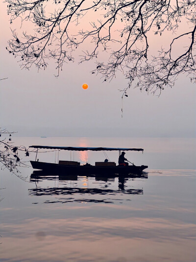 壁纸
街景
头像
背景
美图
漫头
情头
专辑封面
AI风景动漫风景
