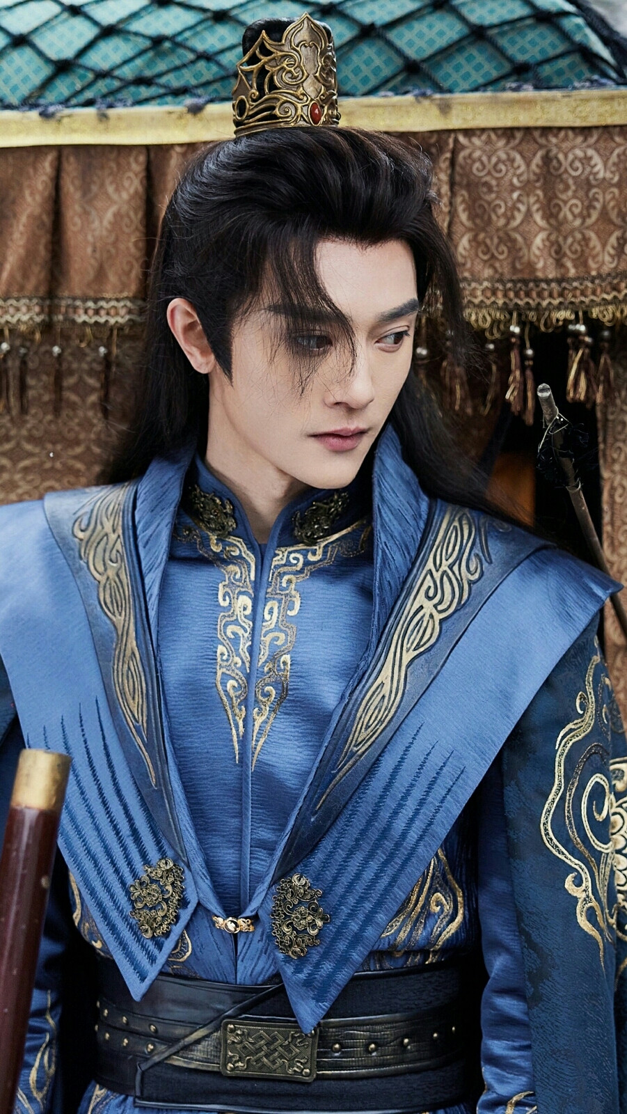 眉间雪上官离李俊辰