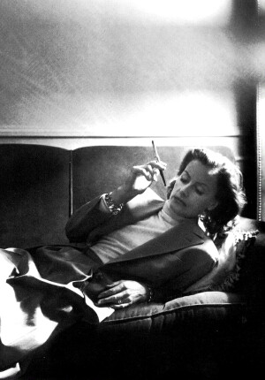 1946年，塞西尔·比顿镜头下的葛丽泰·嘉宝。


